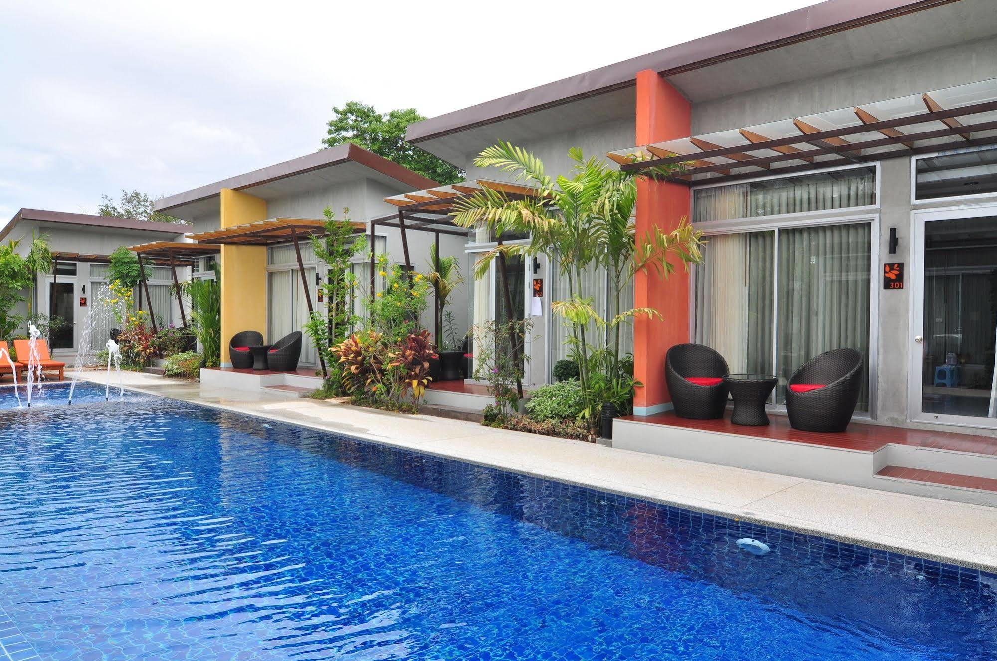 ภู นานา บูทีค โฮเต็ล  Hotel Rawai ภายนอก รูปภาพ